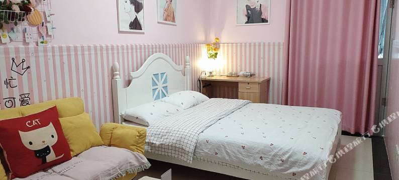 深圳夕阳下的小屋图片