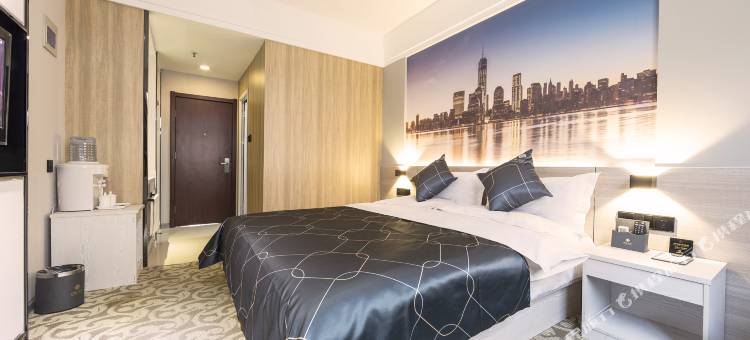 非繁城品酒店(郑州记忆油画厂创意园沙口路地铁站店)图片