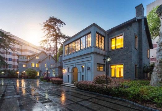 Huajiang Hotel Hotel Overview