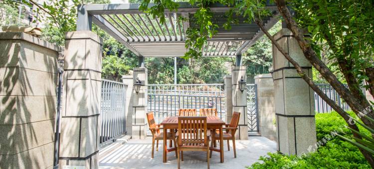 重庆观汐江景公寓(南滨路烟雨公园店)图片