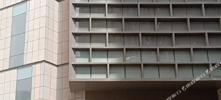 呼和浩特她城民宿(海亮广场中山路地铁站店)图片