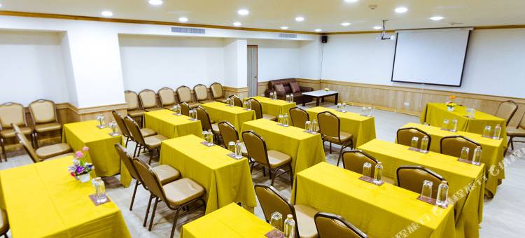 普吉岛机场海滩酒店(Airport Beach Hotel Phuket)图片