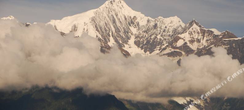 德钦梅里映月观景酒店(飞来寺梅里雪山景区店)图片