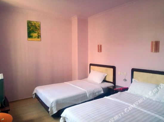 简阳四海一家宾馆    分(1条点评) 98起距离1公里立即预订