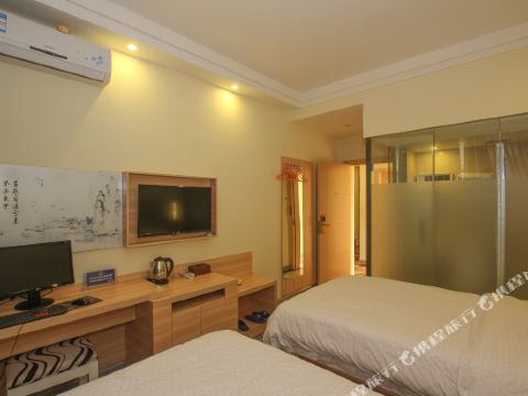 鸿泰酒店(桂林北火车站店)