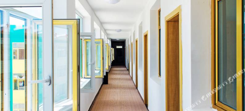 合途旅行酒店(青海湖黑马河店)图片