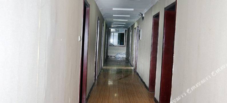 公交宾馆(淄博留仙湖路店)图片