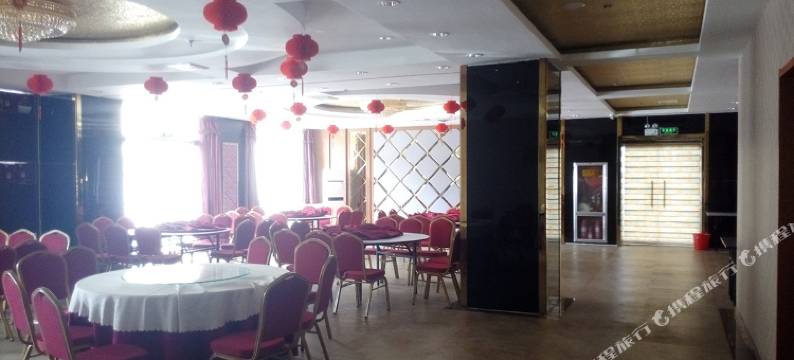 鸿泰大酒店(潍坊火车站店)图片