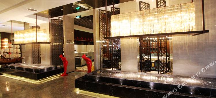 海明威大酒店(青岛CBD万达广场宁夏路地铁站店)图片