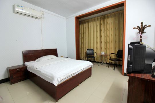 镇平天原小宾馆