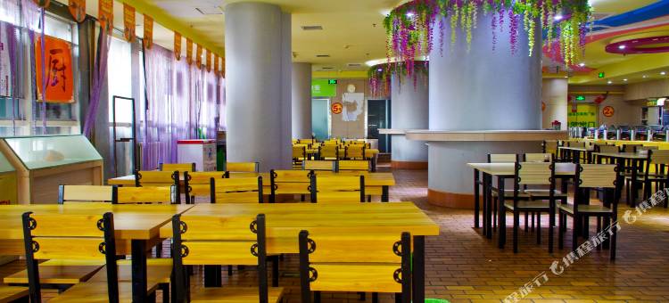 扬子水都宾馆(乌鲁木齐火车南站店)图片