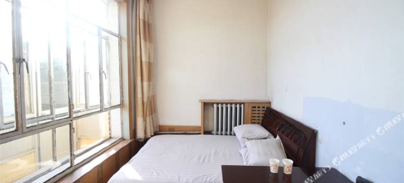 巴彦淖尔天和源小宾馆图片