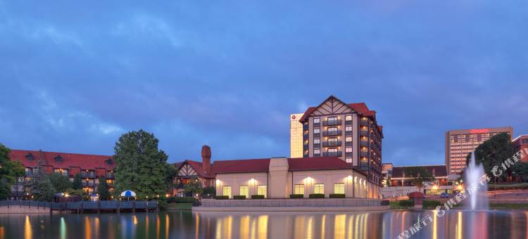 圣路易斯喜来登韦斯特波特木屋酒店(Sheraton Westport Chalet Hotel St. Louis)图片