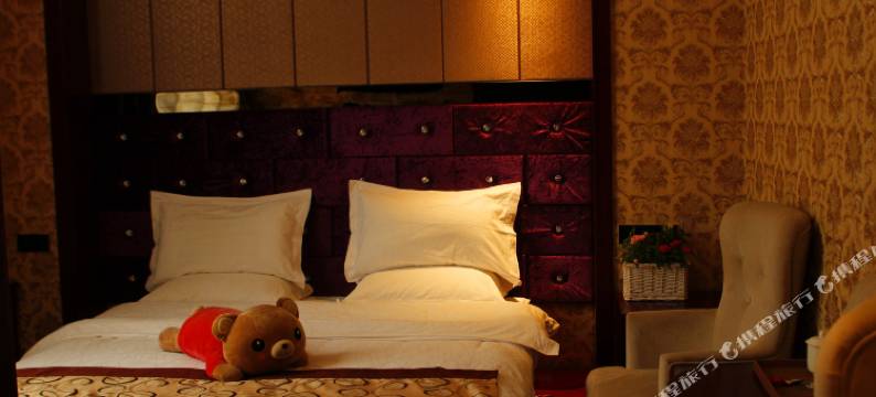 陇青商务宾馆(西宁中惠万达新千国际广场店)图片