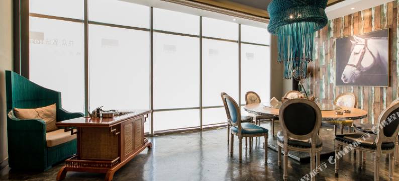 太原花众·致选酒店(高新区南中环地铁站店)图片