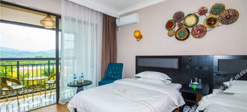 西双版纳菠萝酒店图片