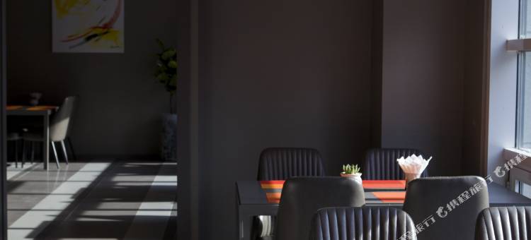 豪泽芮兹酒店 HOLZ RIEZ HOTEL (沈阳奥体中心浑南外滩市集店)图片