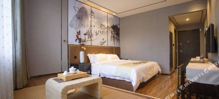 Q加·凤凰舟渡主题酒店图片