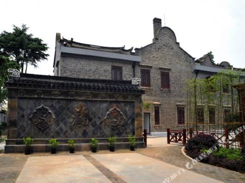 上海小楊房子民宿