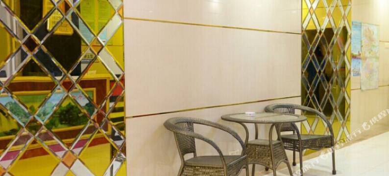 南宁鸿途商务宾馆(火车站店)图片