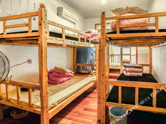 亿超眼镜(重庆爱成实体店)