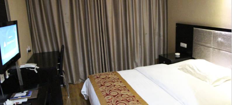 轮台天柏酒店图片