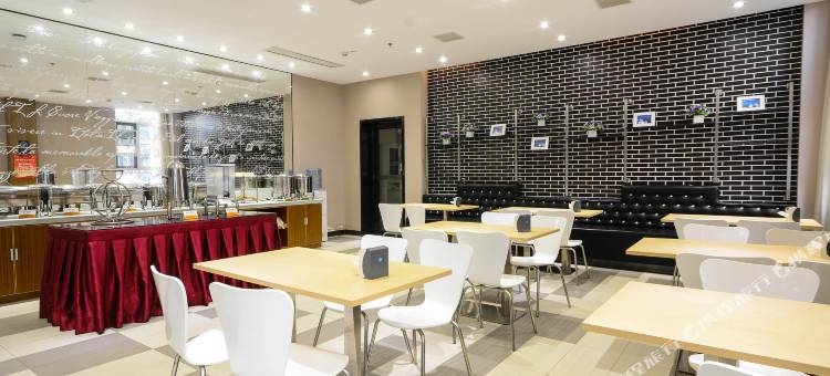 雅斯特酒店(武汉南湖理工大学佰港城店)图片