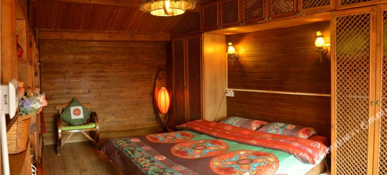 丽江束河龙隐客栈图片