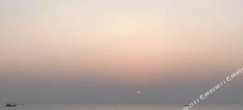 栖海里民宿(孤独图书馆礼堂店)图片