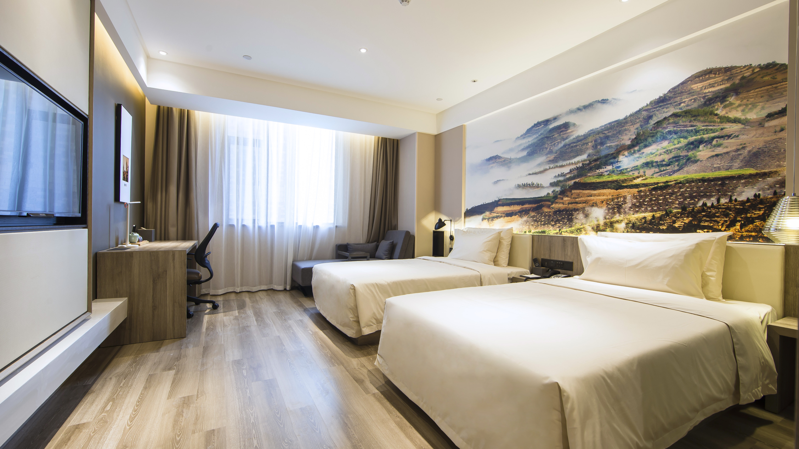 Atour Hotel (Houma Xintian Square) Over view