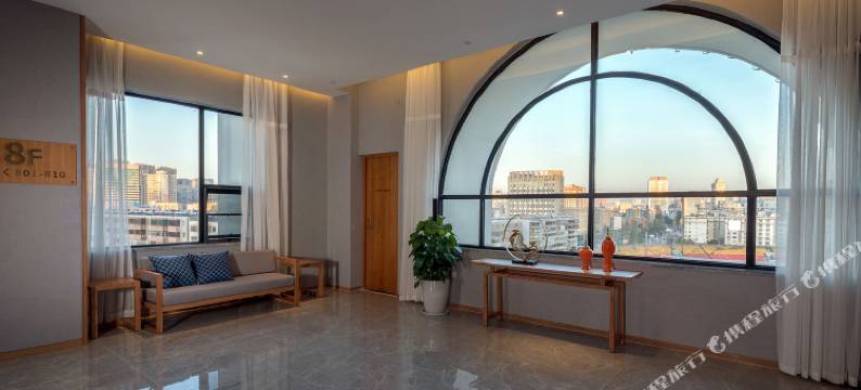 昆明曼棠·V酒店(昆明市体育馆云大医院店)图片