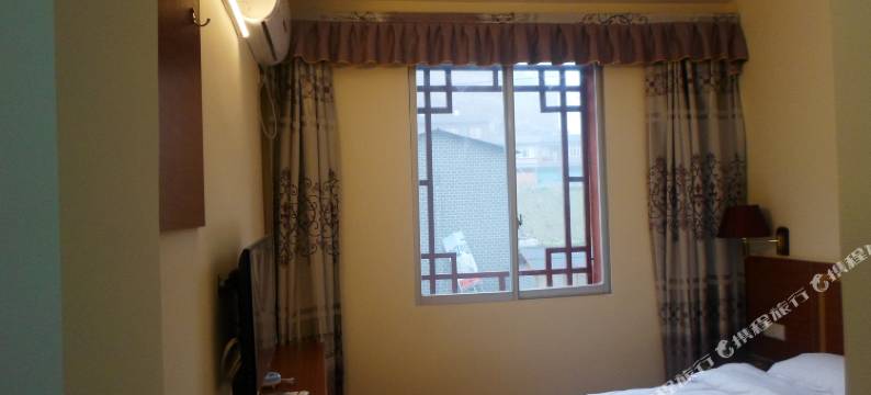 岑溪天龙山庄图片