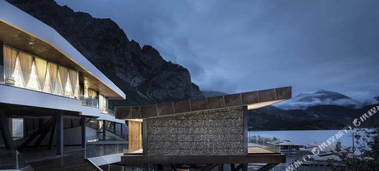 八宿然乌国际自驾房车露营营地图片