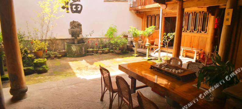 腾冲花大门古民宿图片