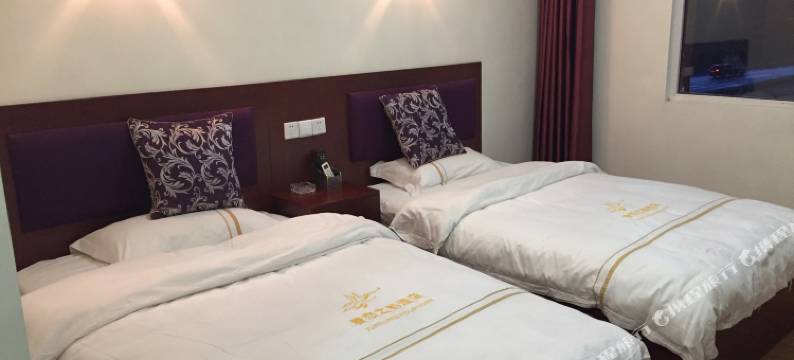 理塘眷恋之都酒店图片