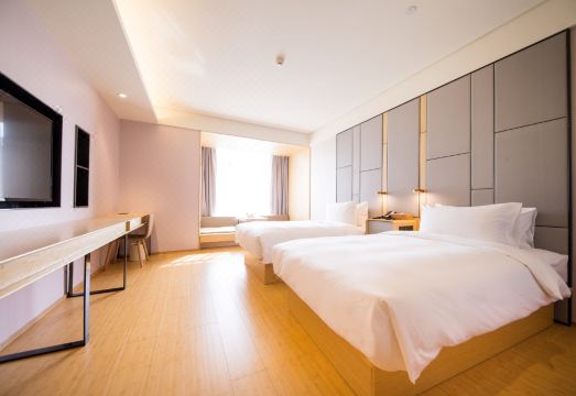 JI Hotel (Qingdao West Railway Station) Hotel Overview