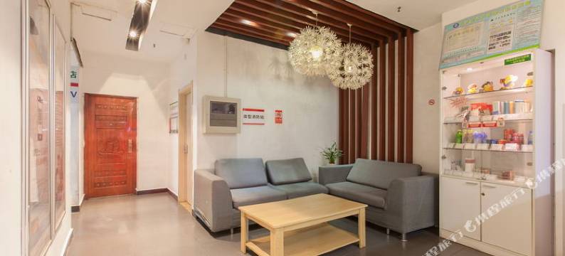 莫泰168(武汉光谷广场地铁站店)图片