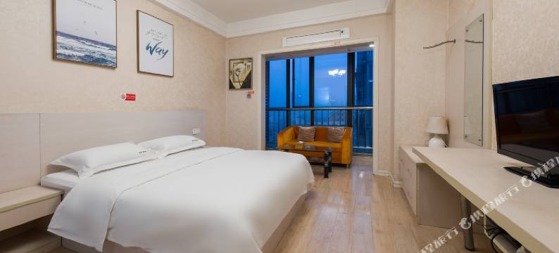 寓间里民宿(长沙河西王府井店)图片