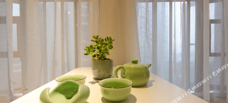 如家睿柏·云酒店(武汉吴家山东吴大道轻轨站店)图片