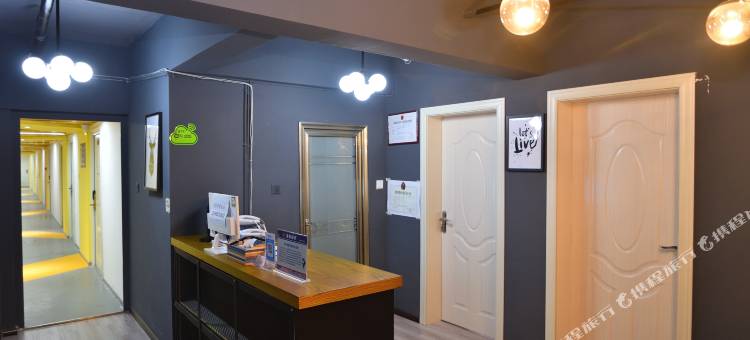 致上艾克斯电竞酒店(昆明高铁南站店)图片