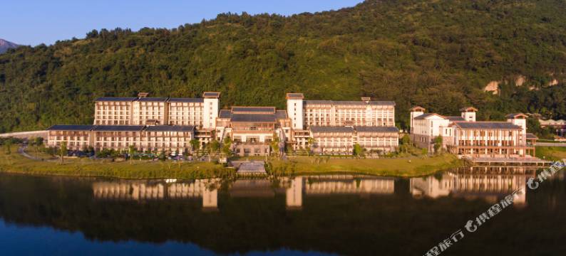 清远宝晶宫天鹅湖温泉酒店图片