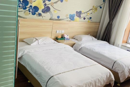 双鸭山君恺宾馆