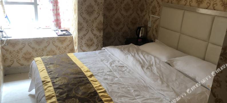 云都商务酒店(都匀沸城公寓店)图片