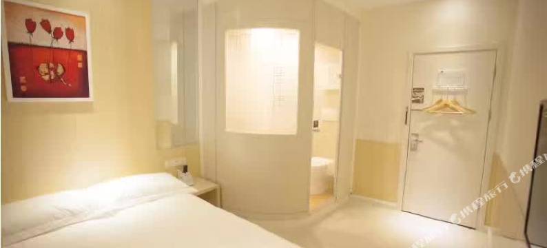 易佰良品酒店(上海青浦工业园区新城地铁站店)图片