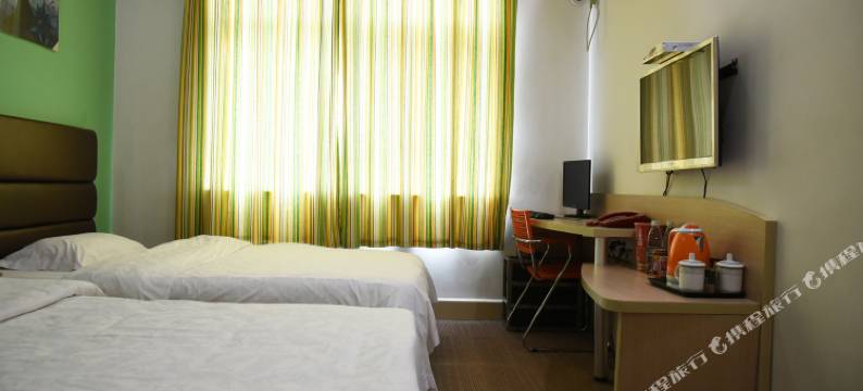 华丽时尚宾馆(岳阳高铁东站店)图片