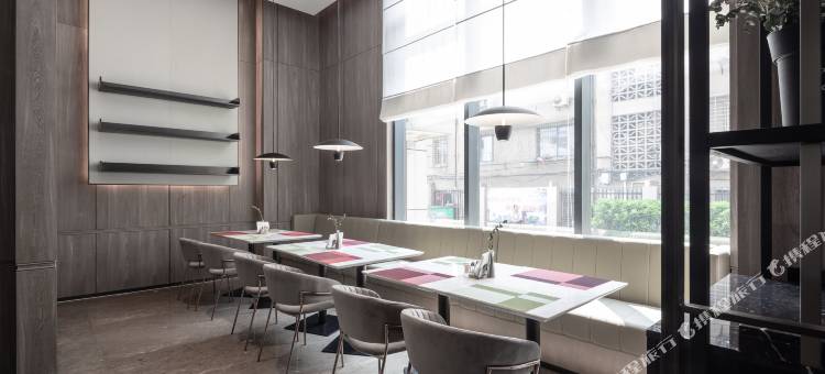 畅洋湿地公园酒店(襄阳汉江卧龙大桥店)图片