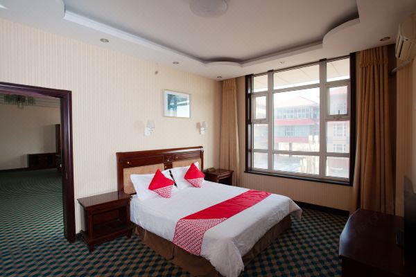 酒店配套设施齐全,服务质量优越,特色菜品齐全,是您出门旅游住宿,用餐