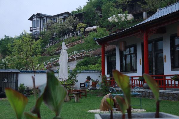 山居秋暝民宿庄河冰峪沟店