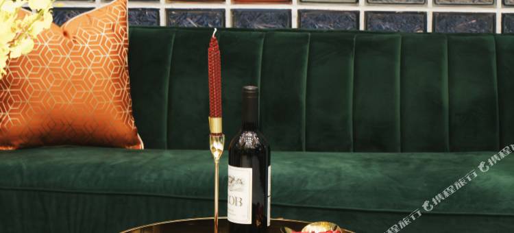风格S空中花园酒店(宏帆广场邻水西出口店)图片