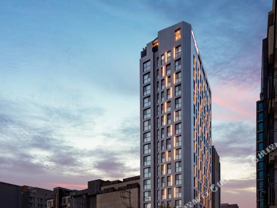 愛麗絲&旅行箱酒店